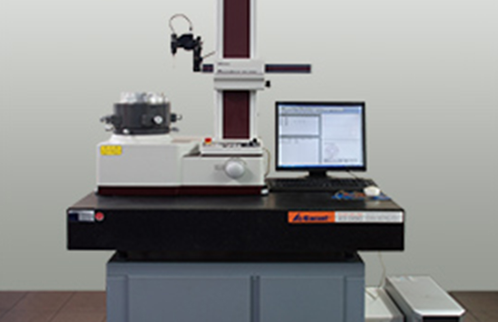 mechanische metallbearbeitung schoenebeck mierwald mitutoyo rundheitspruefgeraet messgeraete messen pruefen pruefgeraete geraete maschine bearbeitungszentrum