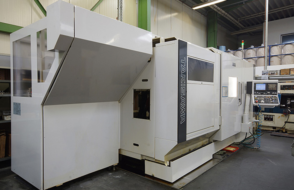 mechanische metallbearbeitung schoenebeck mierwald gmbh firma unternehmen drehen fraesen fraesmaschine fraeszentrum maschine bearbeitungszentrum TAKISAWA-TMM-250-M3